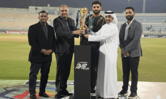 Mohsin Naqvi’s Reaction as He Hands Over Asia Cup Rising Stars Trophy to Pakistan Shaheens