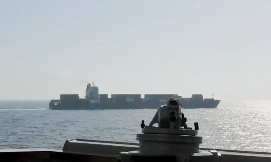 USA Seizes Iranian Ship “Touska”: Strait of Hormuz Blocked Again