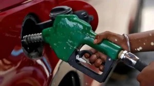 Petrol Price in Pakistan Today Hits Historic High by Rs. 458.40: Government Hikes Fuel Rates by Rs. 137