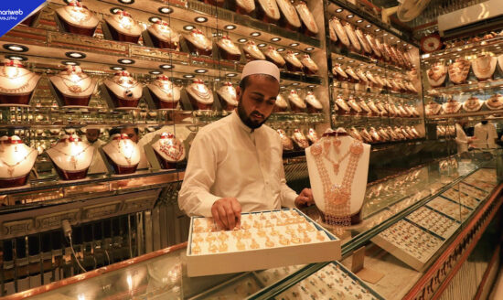 Major Drop in Gold Price; Down by Rs 12,800 Per Tola