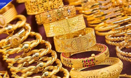 Gold Prices Continue to Decline in Global and Local Markets