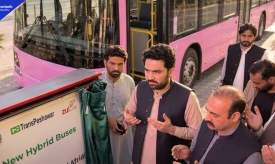 CM Sohail Afridi Launches Pink Bus Service for Women in Peshawar with Lower Fares